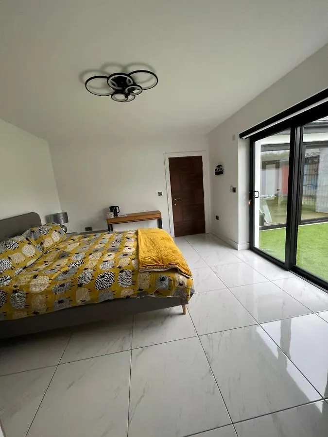 فندق مبيت وإفطار British Green Monkey Lodge